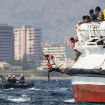 Lage an Bord eines Rettungsschiffs gerät ausser Kontrolle