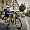 Blinde und sehbehinderte Menschen können in Bern mit freiwilligen Piloten Tandem fahren
