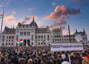 «Die Kirchen haben ihre Freiheit völlig verloren», sagt die ungarische Theologin Rita Perintalvi.