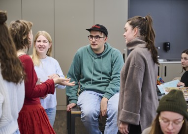 In Zürich werden kognitiv Beeinträchtigte für eine pädagogigsche Tätigkeit in Schulen ausgebildet