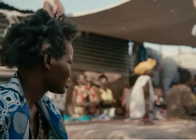 Die Kettensäge an der Wurzel der Menschlichkeit 