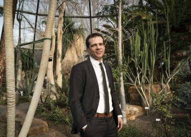 Umweltrechtsexperte Johannes Reich redet über die Klimaklage gegen Holcim und globale Verantwortung